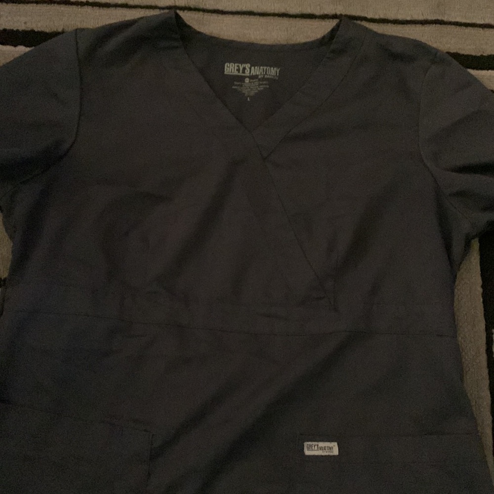 Scrub top - Picture 3 of 3